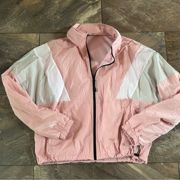 Stylish hooded windbreaker by VS Pink - Picture 8 of 8